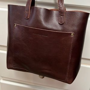 Portland Leather Goods. Brand New Medium Classic Crossbody. Never Used